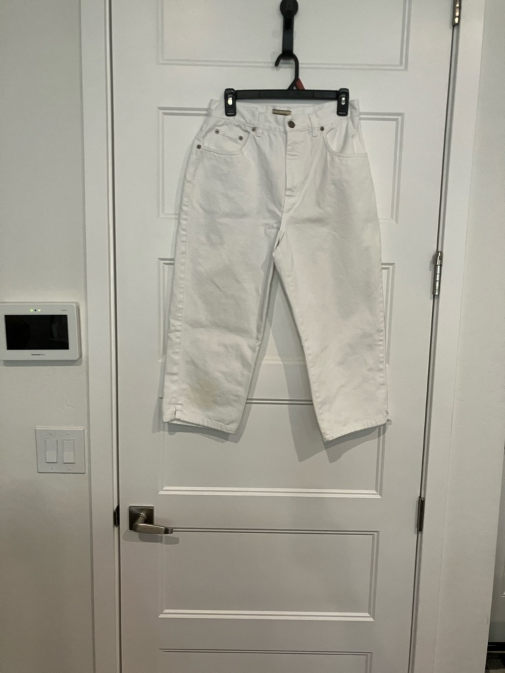 GENERRA White Cropped Capris - Womens